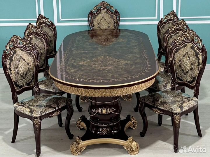 Стол обеденный и стулья