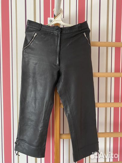 Брюки капри