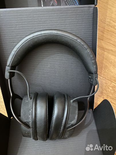 Беспроводные наушники HyperX Cloud MIX