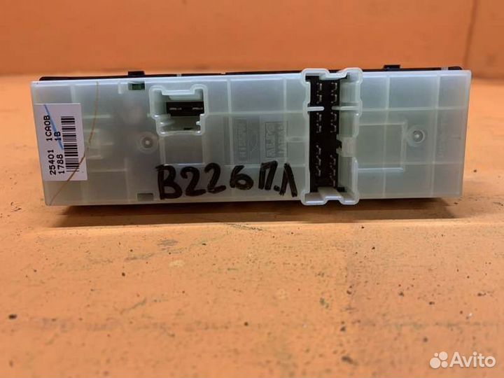 Блок управления стеклоподъемниками передний левый