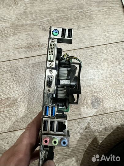 Материнская плата