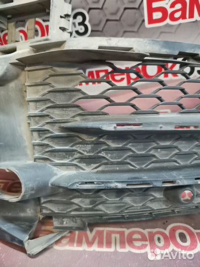 Кронштейн бампера передний правый Mercedes-Benz GL