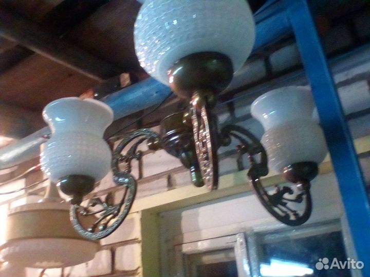 Люстры и светиль ники