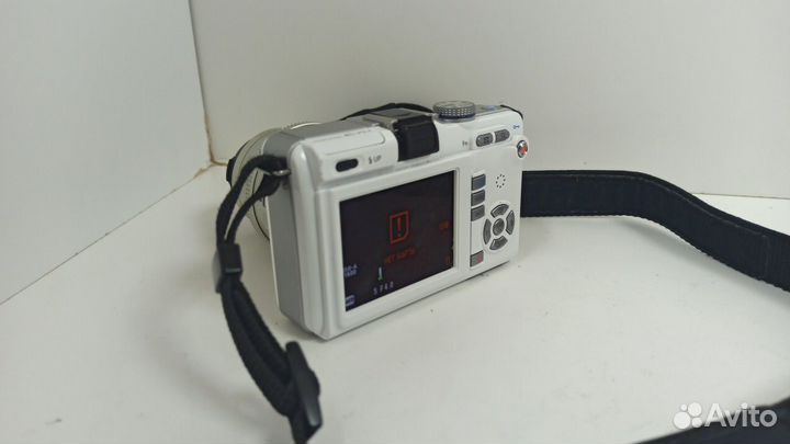 Фотоаппараты Цифровые Olympus Pen E-P1 Kit