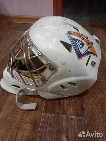 Вратарский шлем