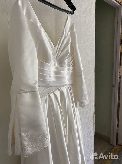Свадебное платье и костюм