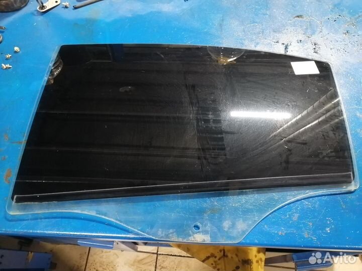 Стекло задней левой двери Geely Emgrand EC7