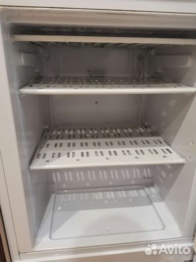 Холодильник hotpoint ariston бу