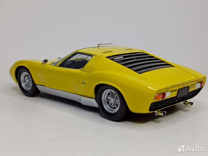 Lamborghini Miura P400SV Kyosho 1:18