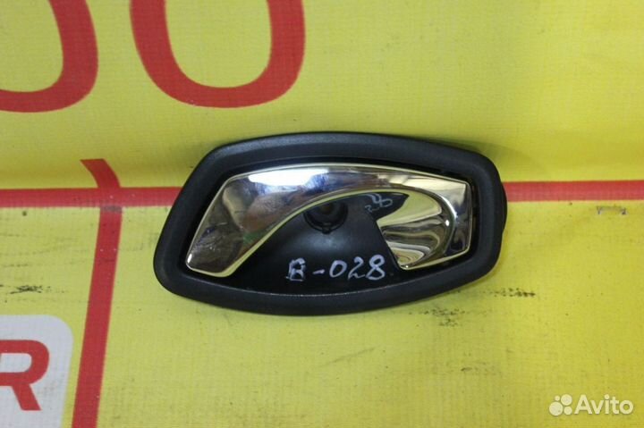 Renault Megane III - Ручка двери левая