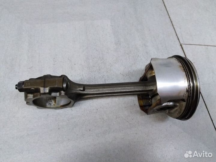 Поршень с шатуном