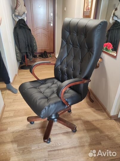 Кресло руководителя Дионис Дерево в натур.коже