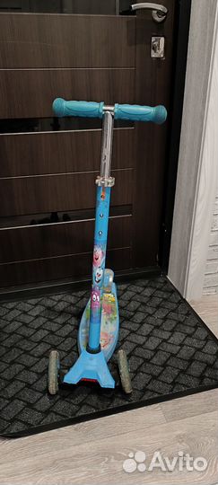 Самокат детский со светящимися колесами