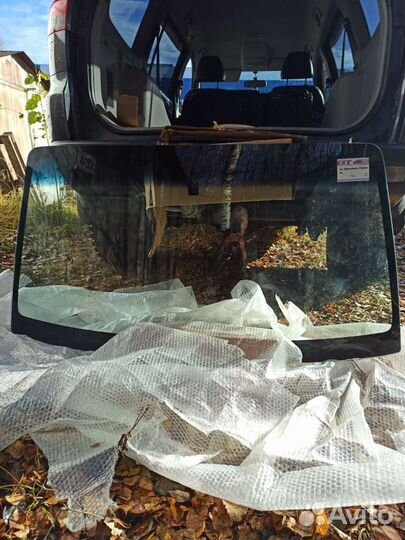 Лобовое стекло митсубиси паджеро