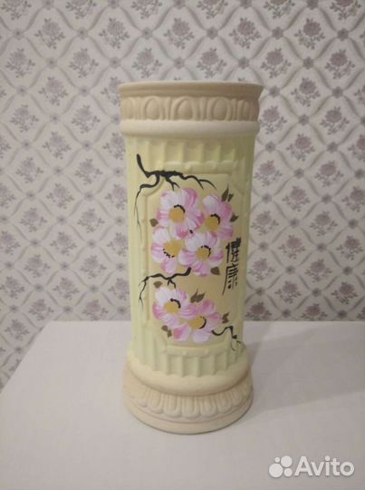 Ваза колонна с японской сакурой и иероглифами