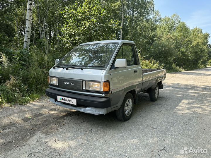 Toyota Town Ace Truck бортовой, 1988