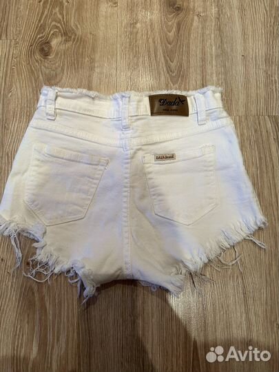 Шорты белые джинсовые