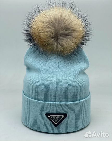 Женская зимняя шапка Prada