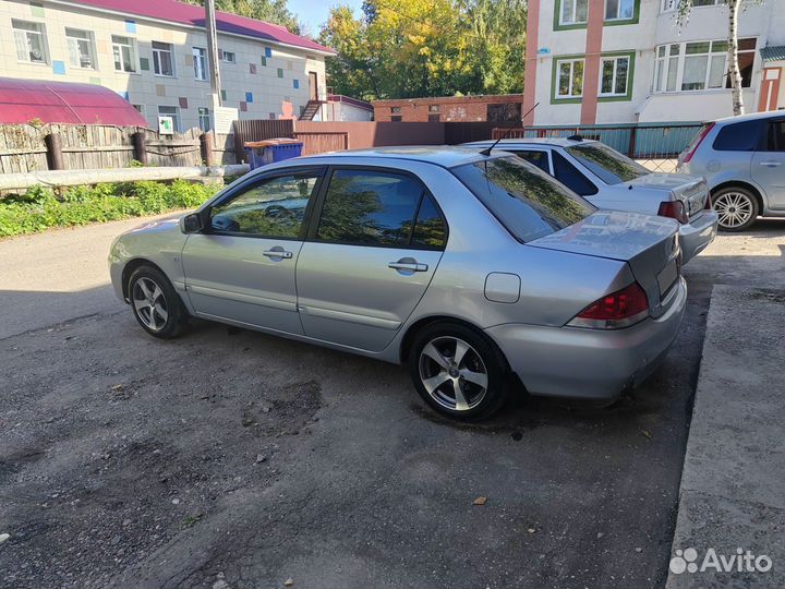 Mitsubishi Lancer 1.6 МТ, 2005, 210 000 км