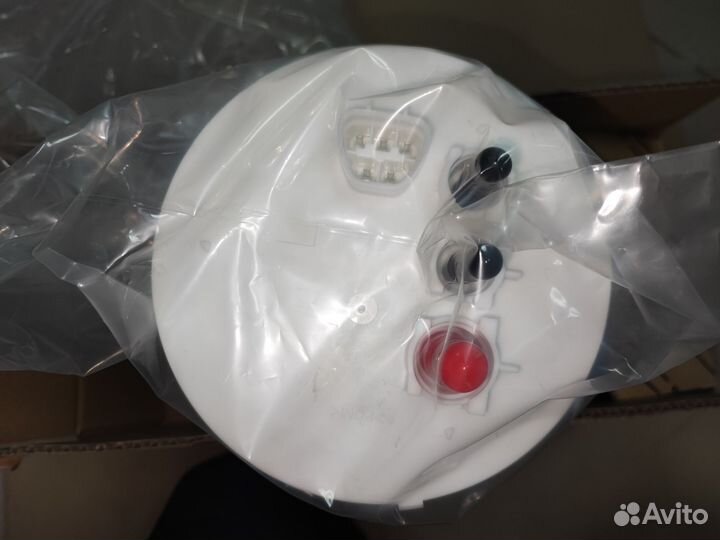 Датчик уровня топлива toyota Land Cruiser 200