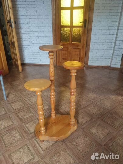 Подставка под цветы дерево