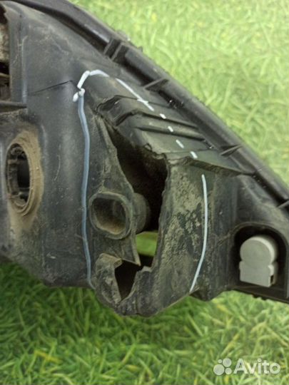 Фара передняя левая Renault Logan седан 1.4