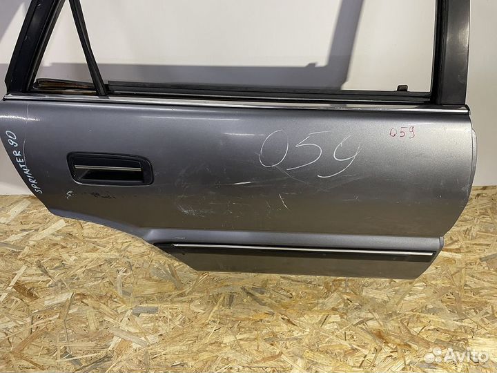 Toyota Sprinter Дверь задняя правая