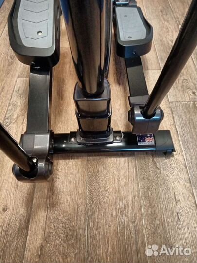 Эллиптический тренажёр Starfit