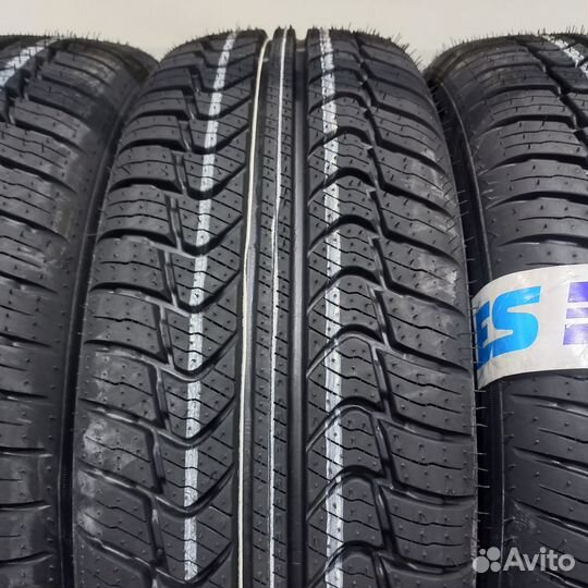 КАМА 365 (241) 215/65 R16 102T