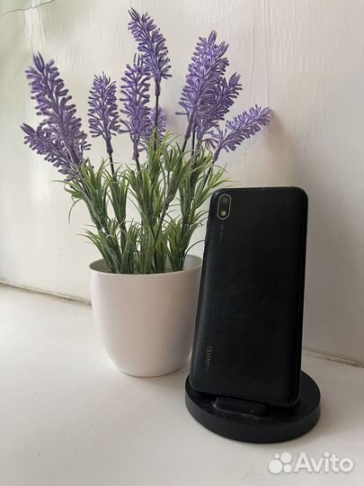 Телефон Huawei Y5 2019