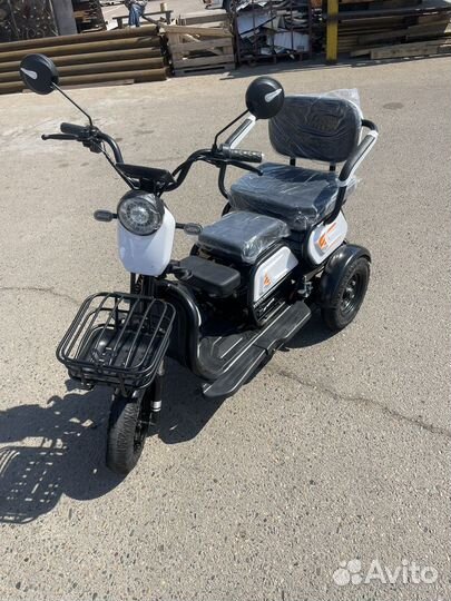 Электрический трицикл