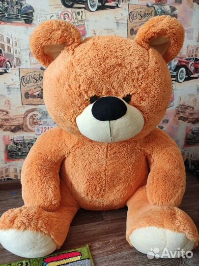Плюшевый медведь
