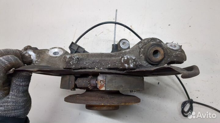 Ступица (кулак, цапфа) правая задняя Mercedes C W204