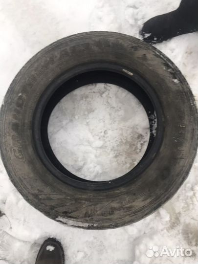 Bridgestone Ice Cruiser 7000 215/70 R16