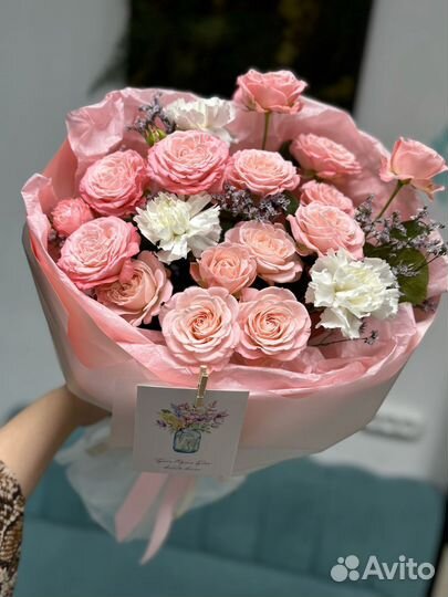 Букет пионовидные розы