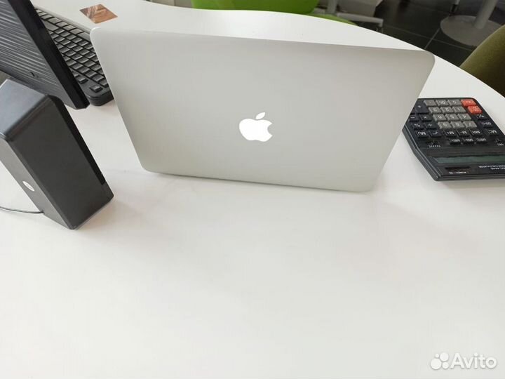 Macbook pro 13 retina 2015 8/128