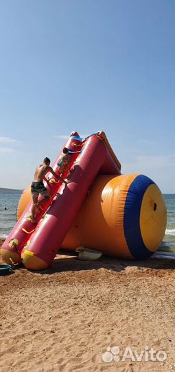 Надувная водная горка