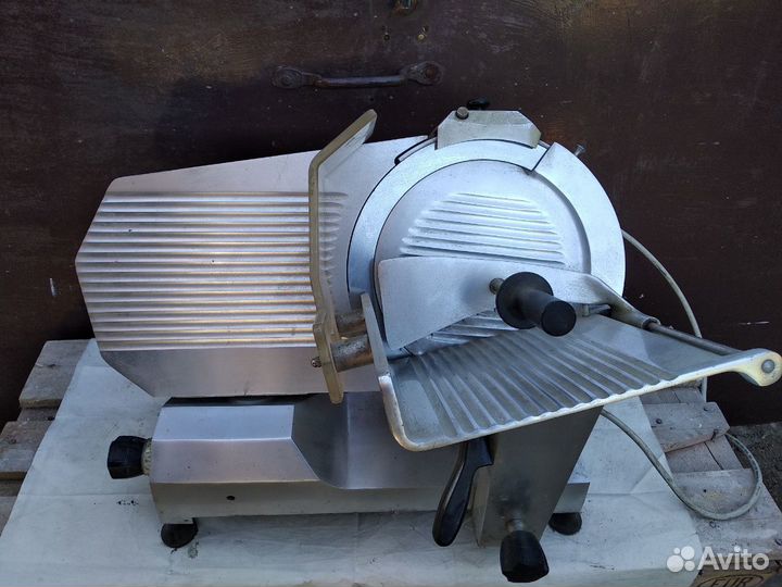 Слайсер Sirman,диаметр диска 37 см