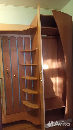 Стенка в коридор