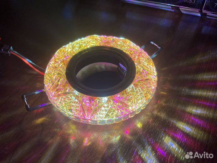 Встраиваемый светильник с LED подсветкой бел.фиол