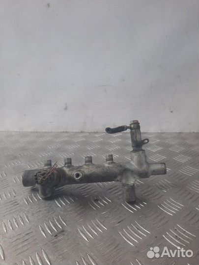 Топливная рампа Opel Combo минивэн 1.7 Z17DTH 2006