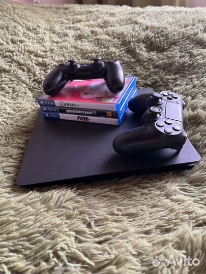 Sony playstation 4 slim