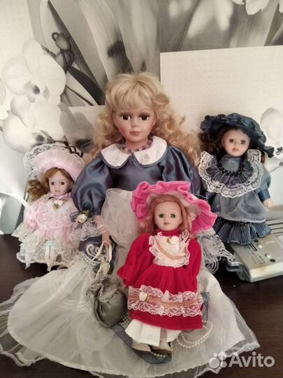 Куклы фарфоровые