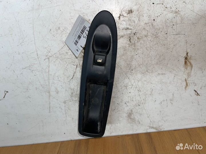 Кнопка стеклоподъемника задняя левая Citroen C4 B7