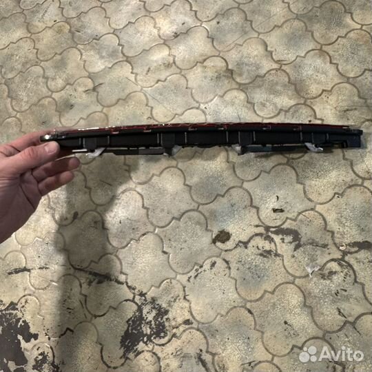 Дополнительный стоп багажника Mercedes w211