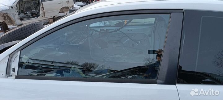Боковое переднее стекло Форд Фокус 2 купе