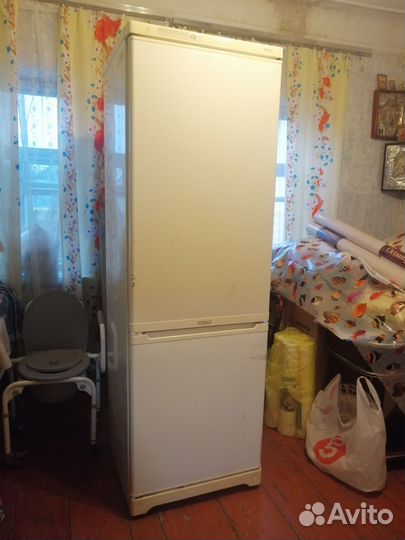 Холодильник Stinol