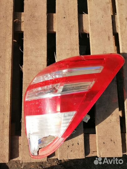 Фонарь задний правый Toyota Rav 4 Тойота Рав4 са30