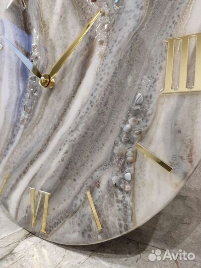 Панно, интерьерные часы и столы на заказ