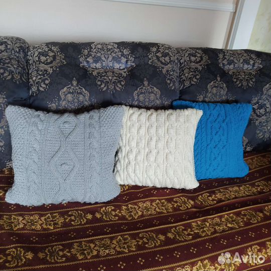Декоративные интерьерные вязаные подушки